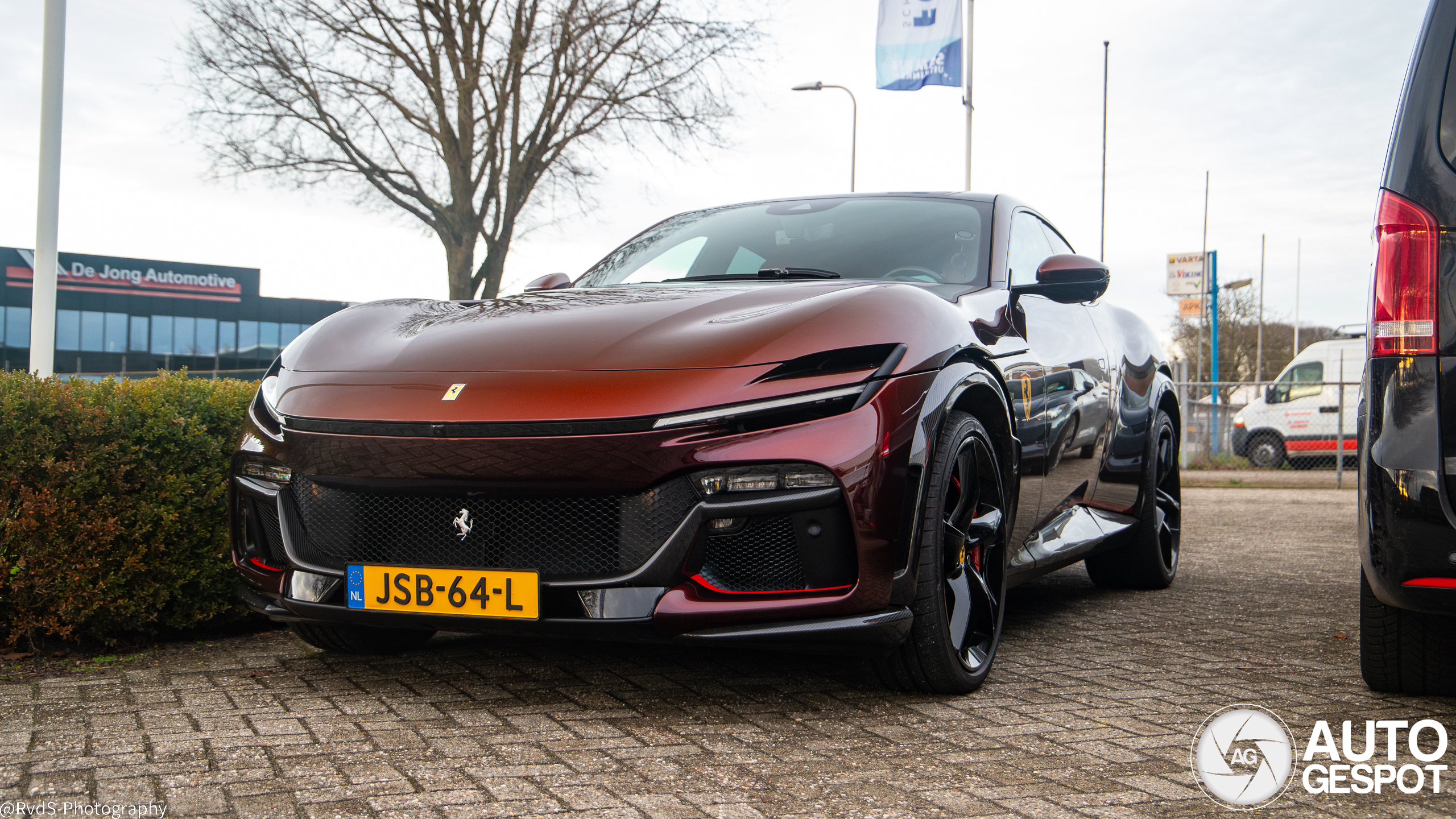 Deze Ferrari Purosangue is geen koopje geweest