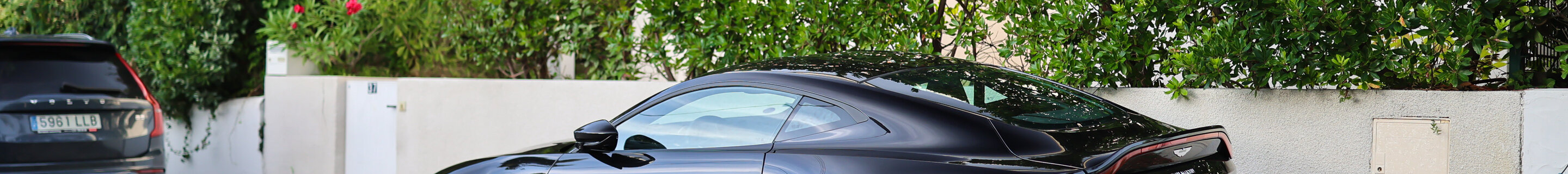 Aston Martin V8 Vantage 2018