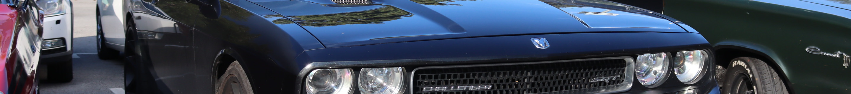 Dodge Challenger SRT-8