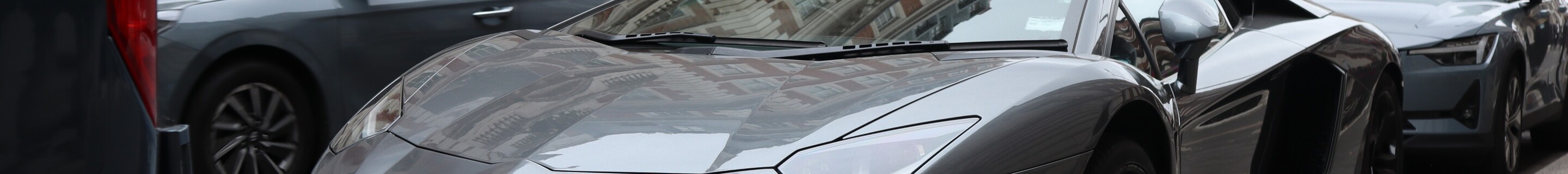 Lamborghini Aventador LP700-4