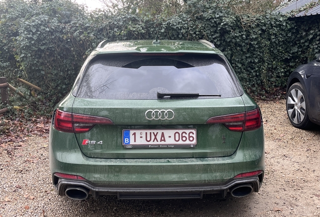 Audi RS4 Avant B9