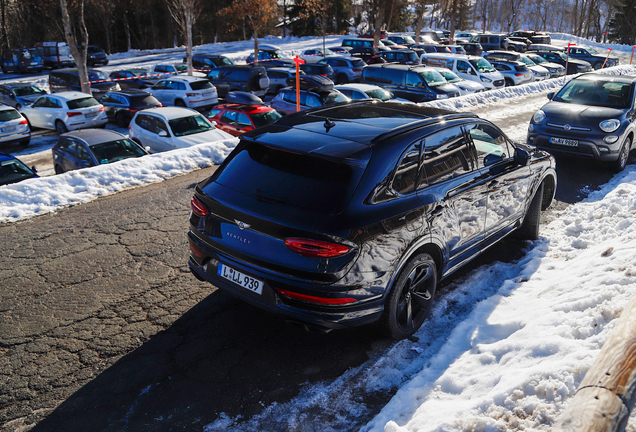 Bentley Bentayga V8 2024