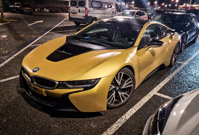 BMW i8 Protonic Frozen Yellow Edition