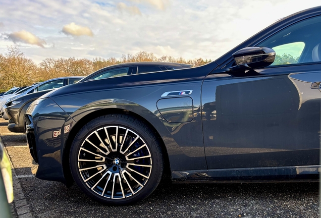 BMW M760e xDrive