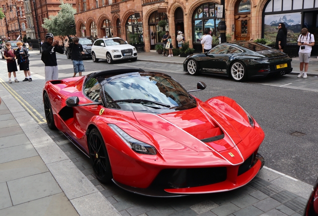 Ferrari LaFerrari Aperta
