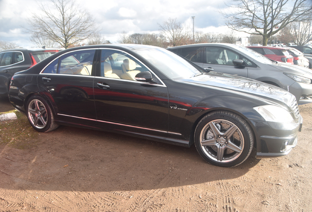 Mercedes-Benz S 65 AMG V221