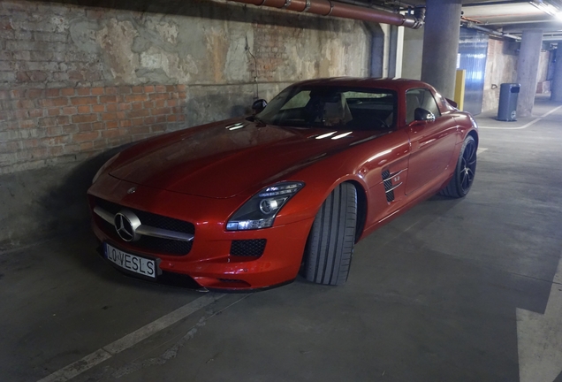 Mercedes-Benz SLS AMG