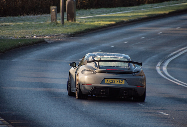 Porsche 718 Cayman GT4 RS Weissach Package