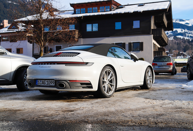 Porsche 992 Carrera 4S Cabriolet MkI