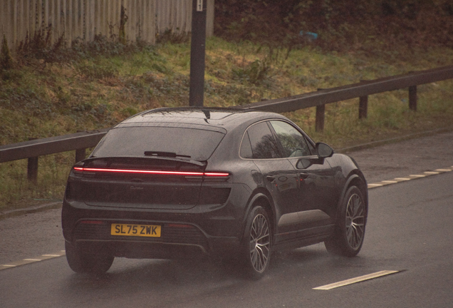 Porsche Macan EV Turbo