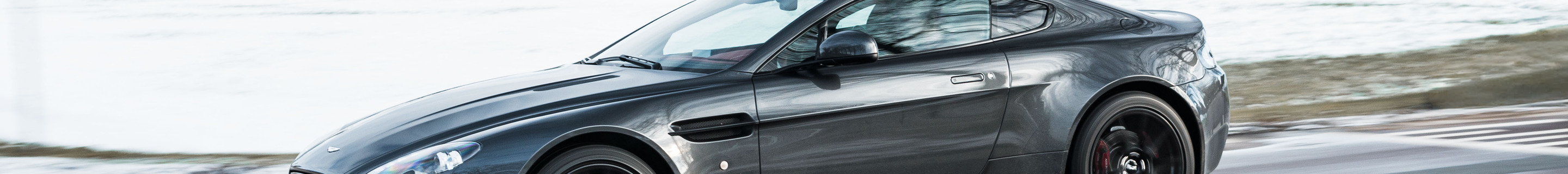 Aston Martin V8 Vantage S