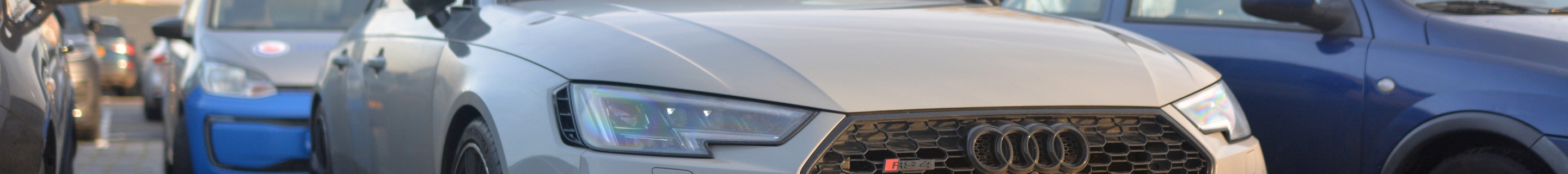 Audi RS4 Avant B9