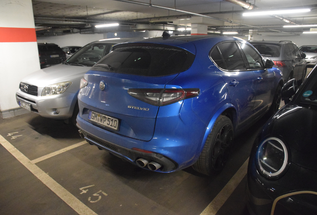 Alfa Romeo Stelvio Quadrifoglio 2023