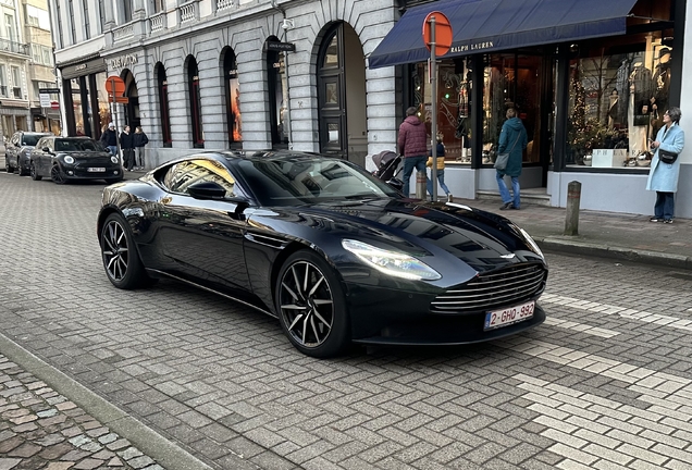 Aston Martin DB11