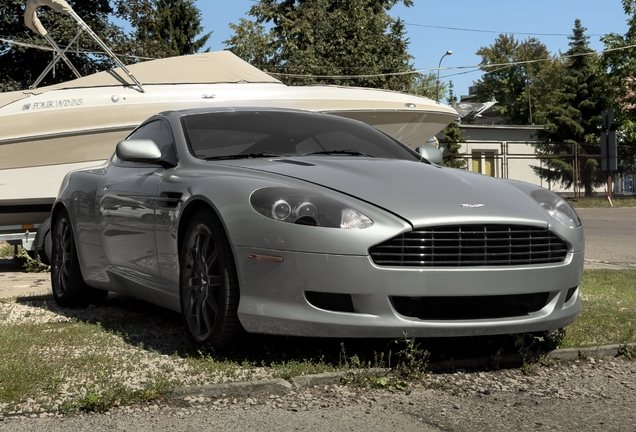 Aston Martin DB9