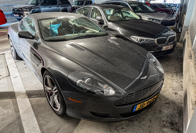Aston Martin DB9
