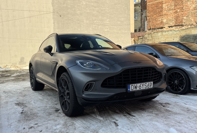 Aston Martin DBX