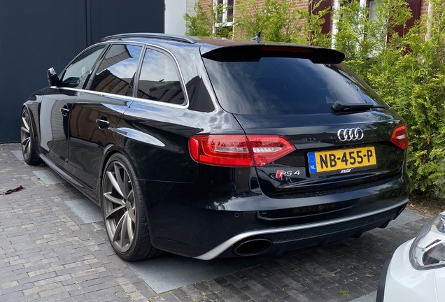 Audi RS4 Avant B8
