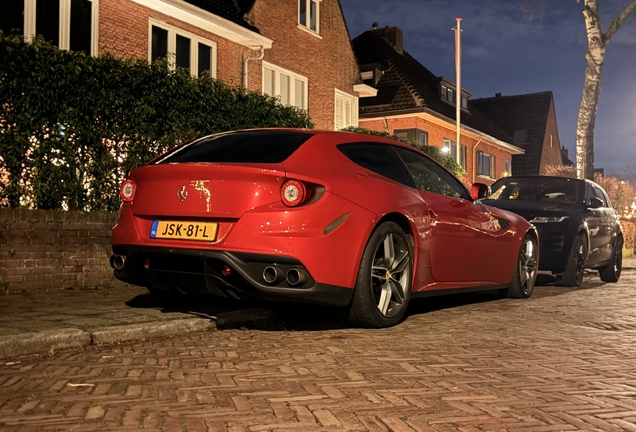 Ferrari FF
