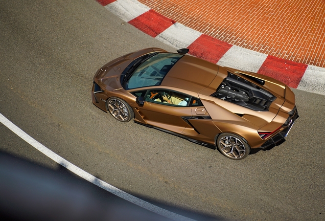 Lamborghini Revuelto