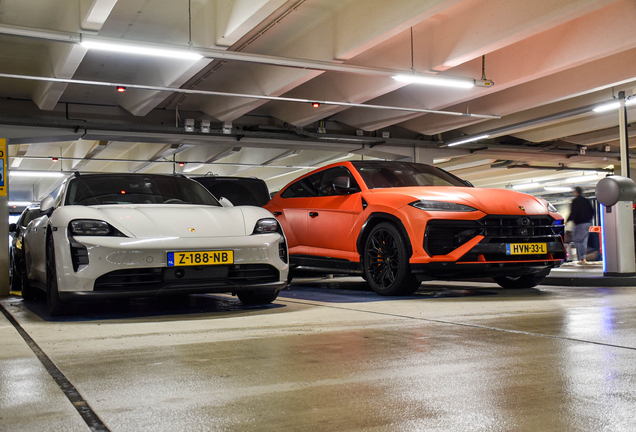 Porsche Taycan GTS Sport Turismo