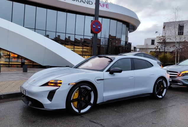 Porsche Taycan GTS Sport Turismo
