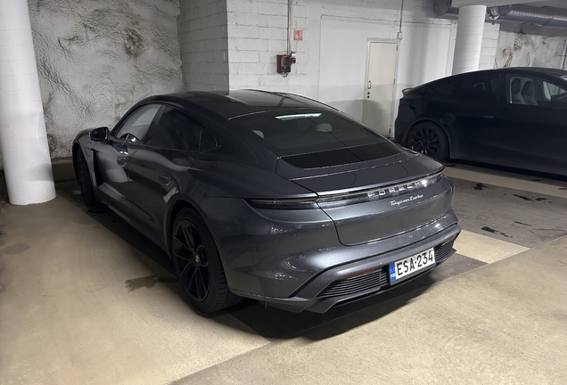 Porsche Taycan Turbo