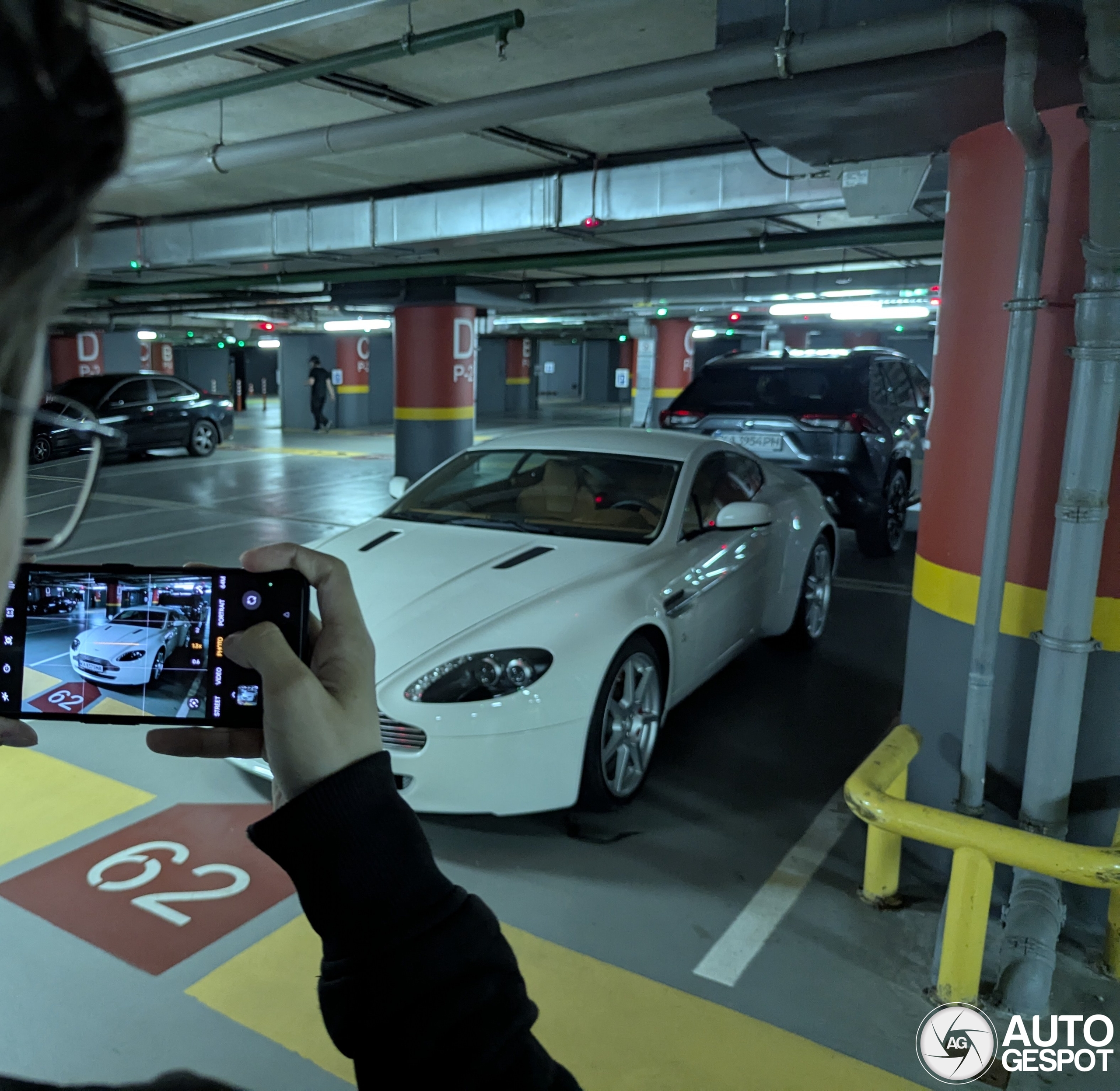 Aston Martin V8 Vantage