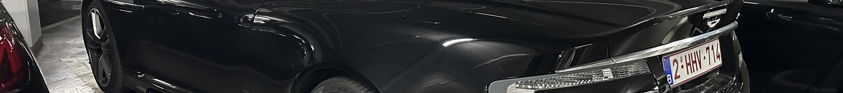 Aston Martin DBS Volante