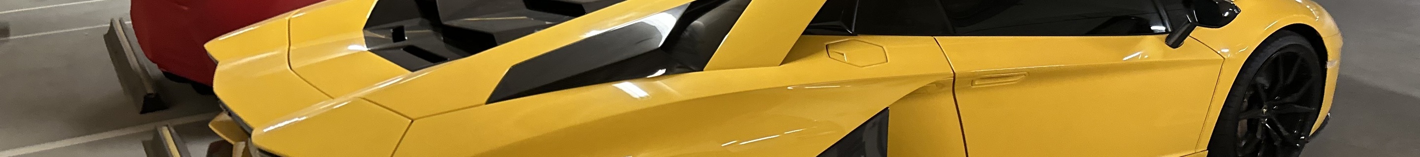 Lamborghini Aventador S LP740-4