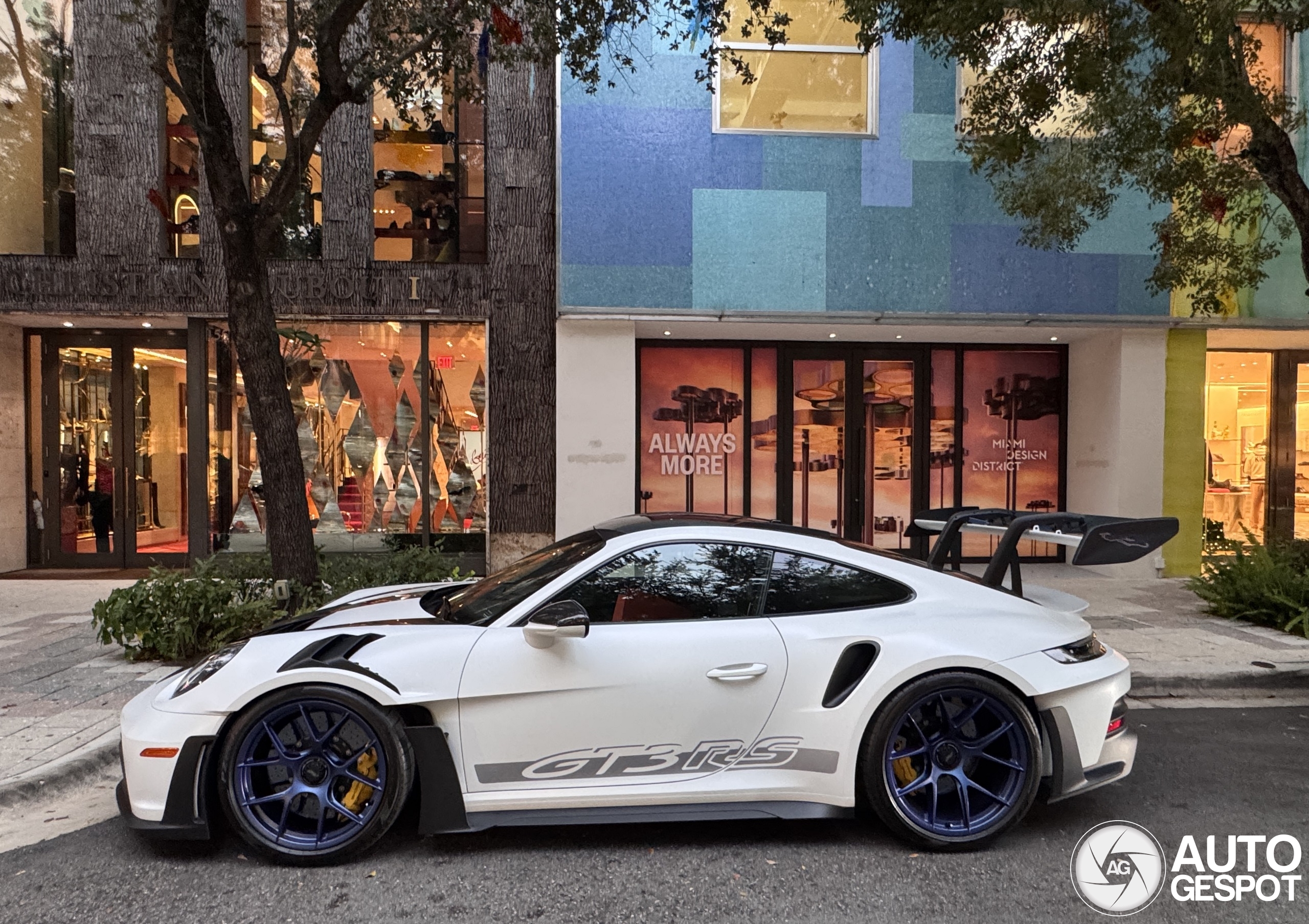 Porsche 992 GT3 RS MkI Weissach Package