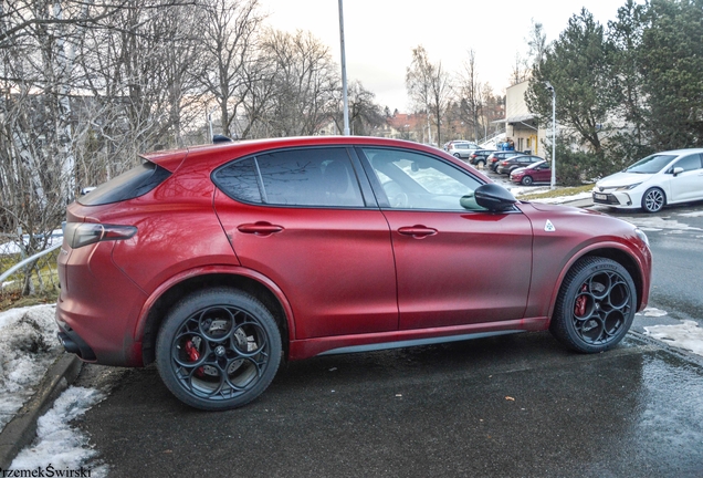 Alfa Romeo Stelvio Quadrifoglio 2023