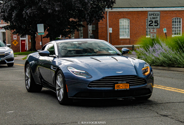 Aston Martin DB11
