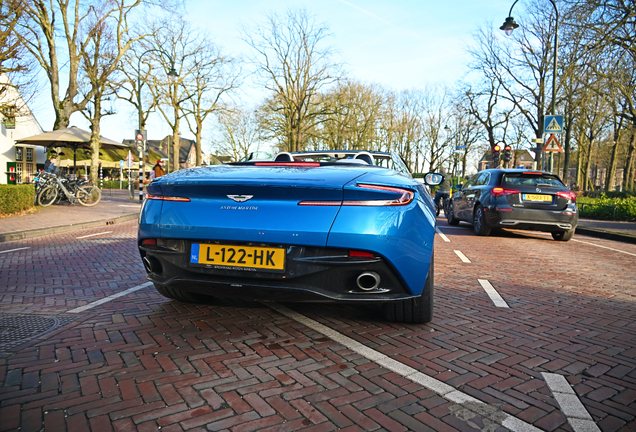Aston Martin DB11 V8 Volante