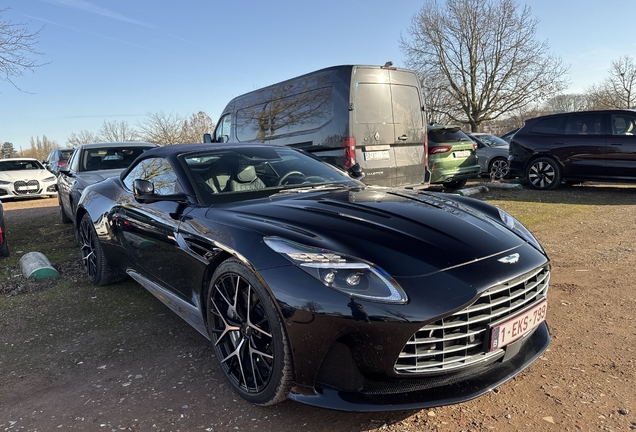 Aston Martin DB12 Volante