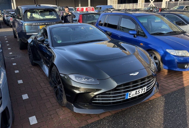 Aston Martin V12 Vantage 2023