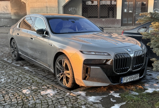 BMW M760e xDrive