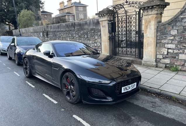 Jaguar F-TYPE P450 75 Coupé