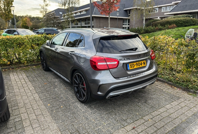 Mercedes-Benz GLA 45 AMG X156