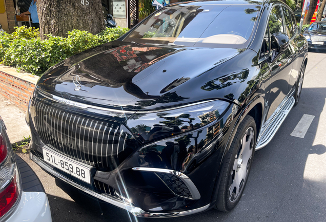 Mercedes-Maybach EQS 680 SUV