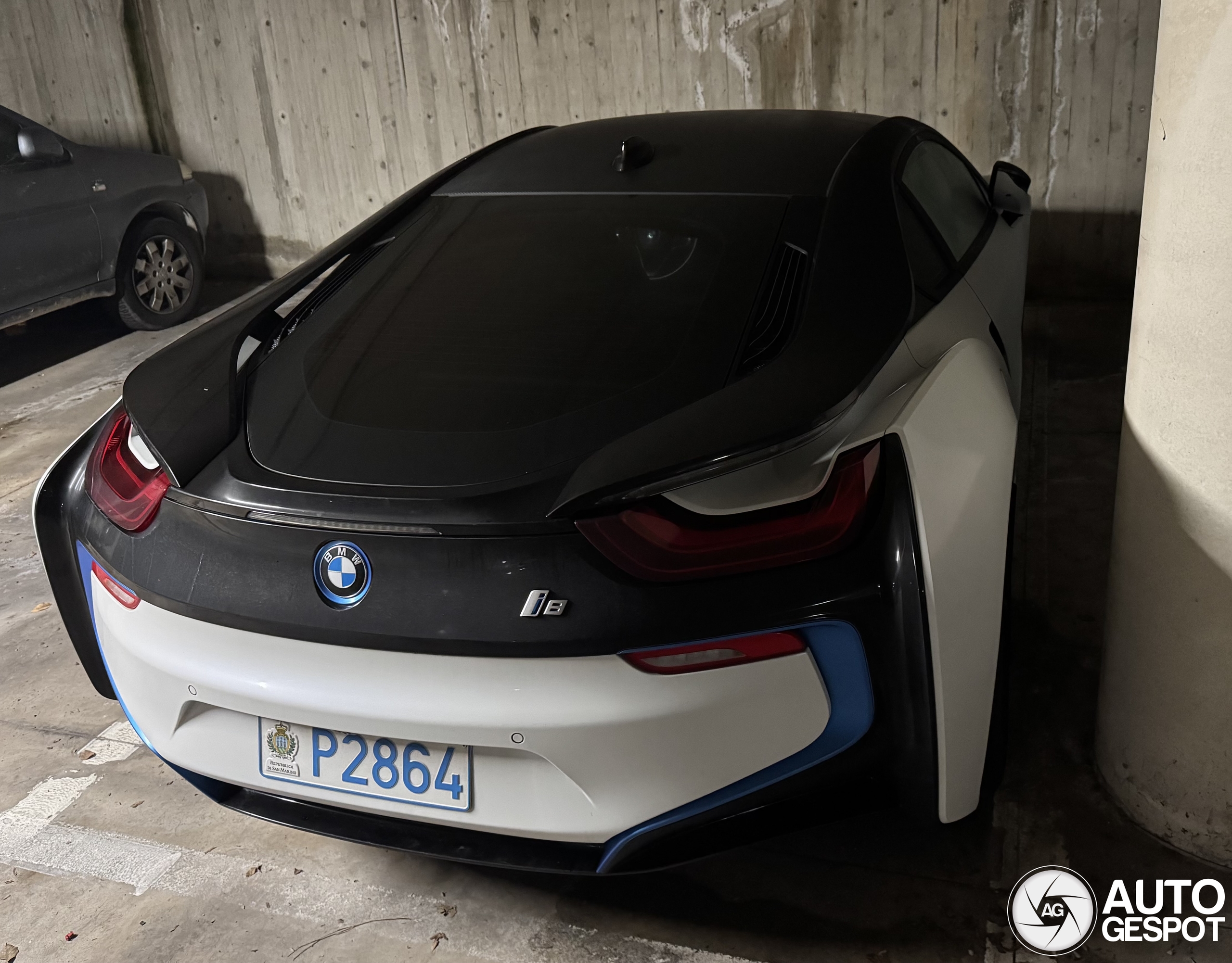 BMW i8