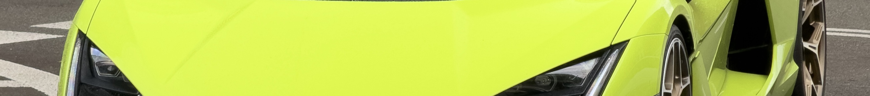 Lamborghini Revuelto