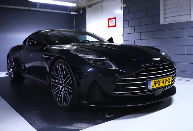Aston Martin DB12