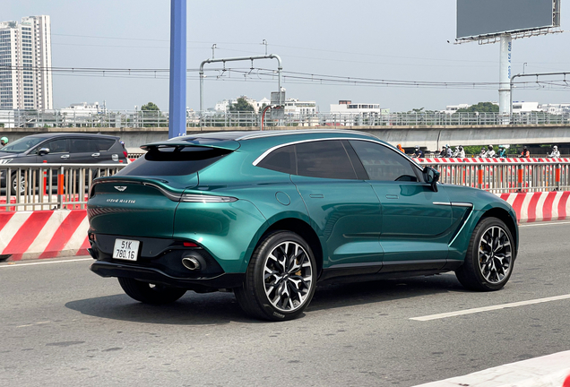 Aston Martin DBX