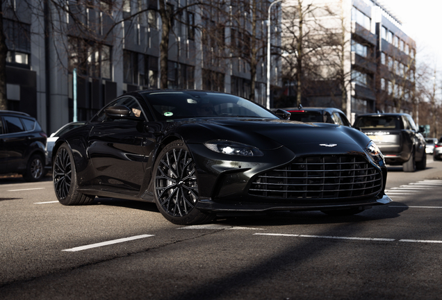 Aston Martin V12 Vantage 2023