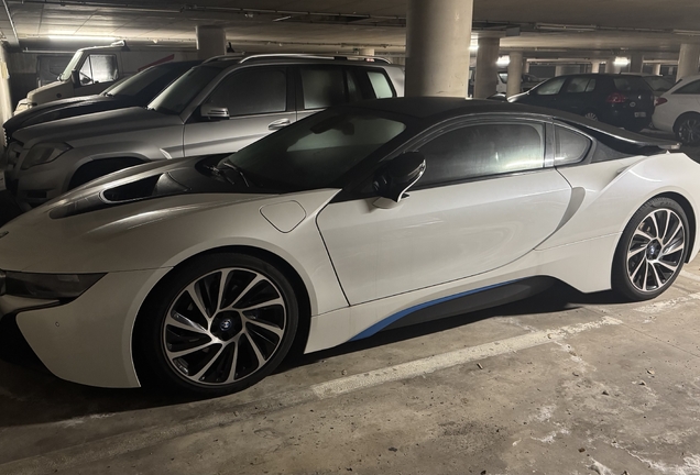 BMW i8