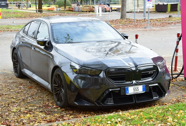BMW M5 G90