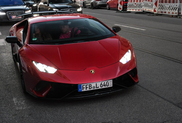 Lamborghini Huracán LP640-4 Performante