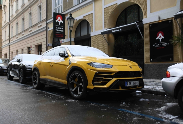 Lamborghini Urus