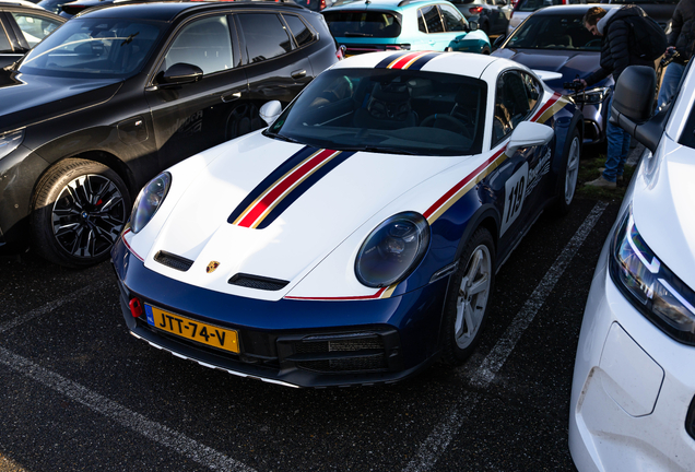 Porsche 992 Dakar